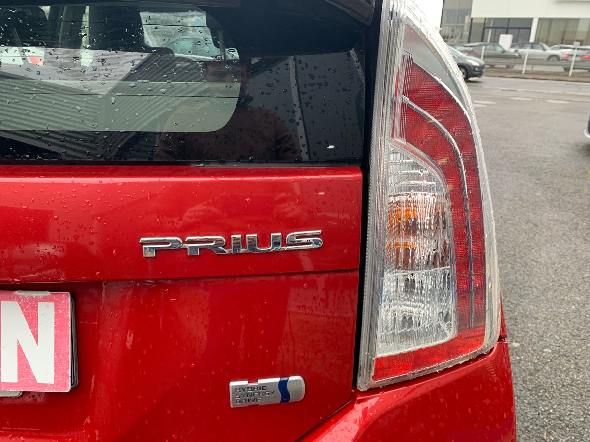 Toyota Prius 136 ch | Dynamic | Caméra de recul | Régulateur de vitesse | Climatisation