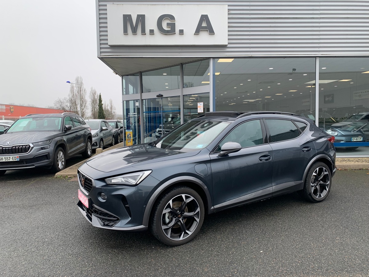 Cupra FORMENTOR E-HYBRID 204 | Business Edition | Cuir | Apple Car Play | Toit ouvrant panoramique