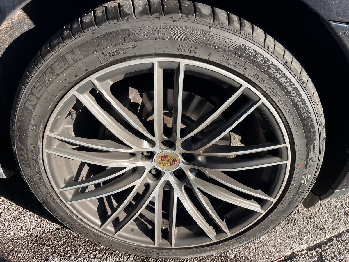 Porsche Macan 2.0 245 CV AWD / Pack Chrono / Toit Ouvrant / Pack Black /Echappement Sport/Jantes 911