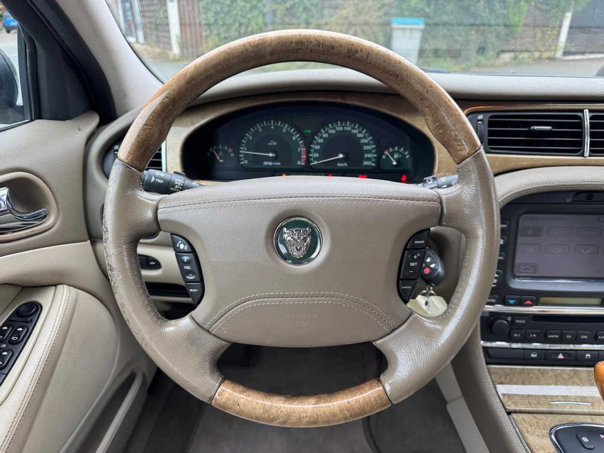 Jaguar S-Type 4.2 V8 Executive 298cv -Boite automatique
