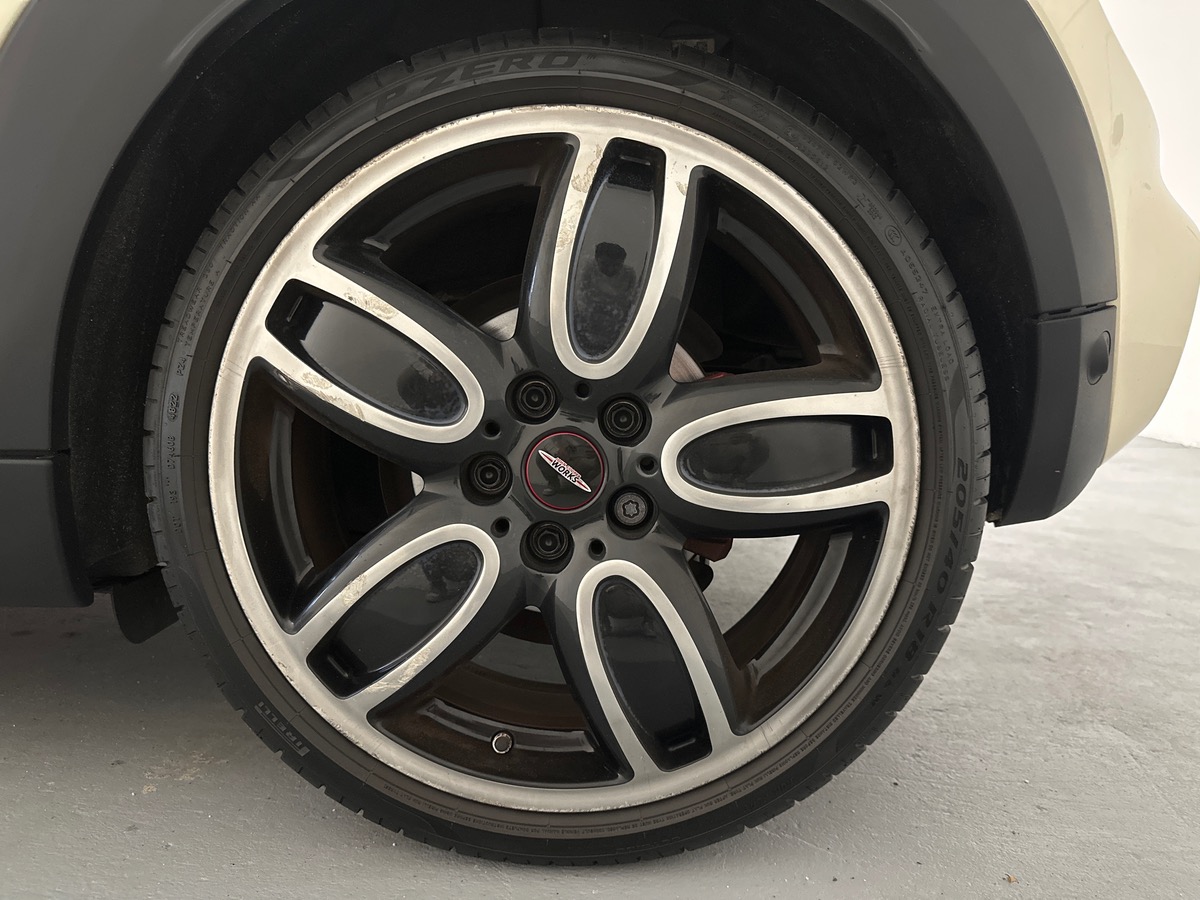 Mini Cooper III (F56) 2.0 231cv JCW BVA6 Harman Kardon / Toit Ouvrant / Echappement Sport