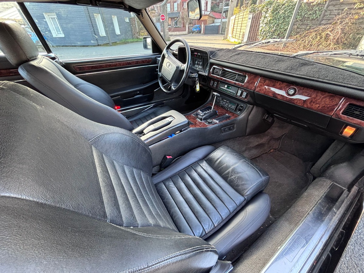 Jaguar XJS Cabriolet V12 289cv boite automatique