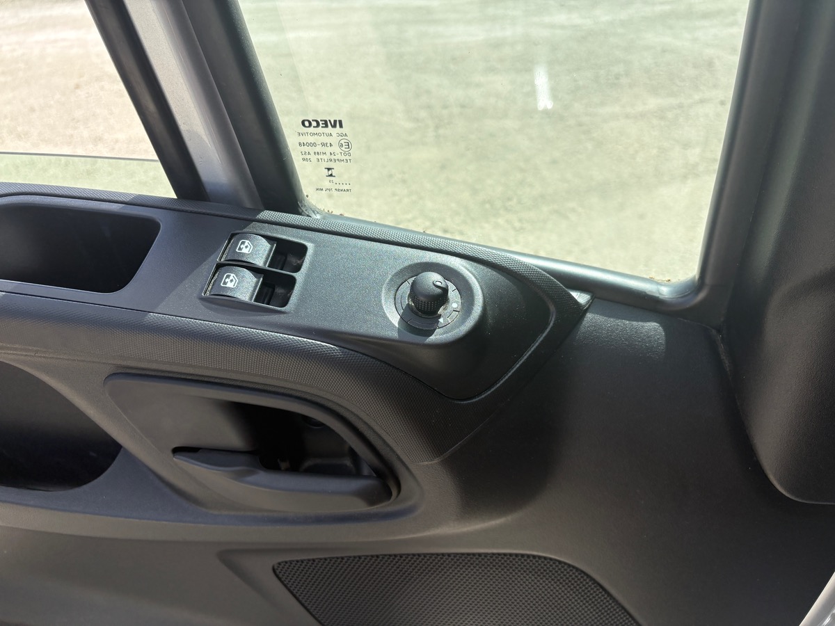 Iveco Daily 35 - 210 CH HI-MATIC -  TVA RECUPERABLE - FULL OPTION