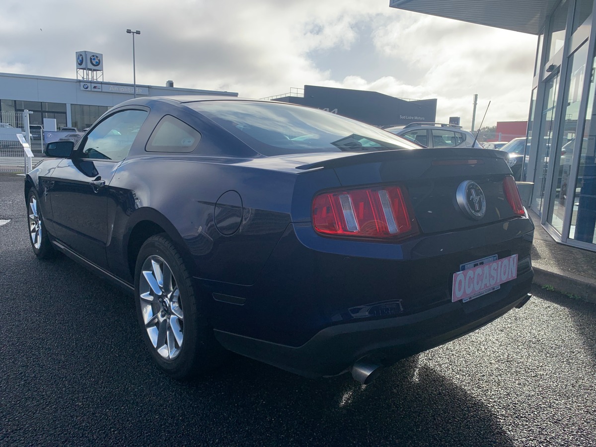 Ford Mustang 304 chevaux | V6 3.7L | Intérieur CUIR | Couleur Bleu Kona | Boite manuelle 6 vitesses