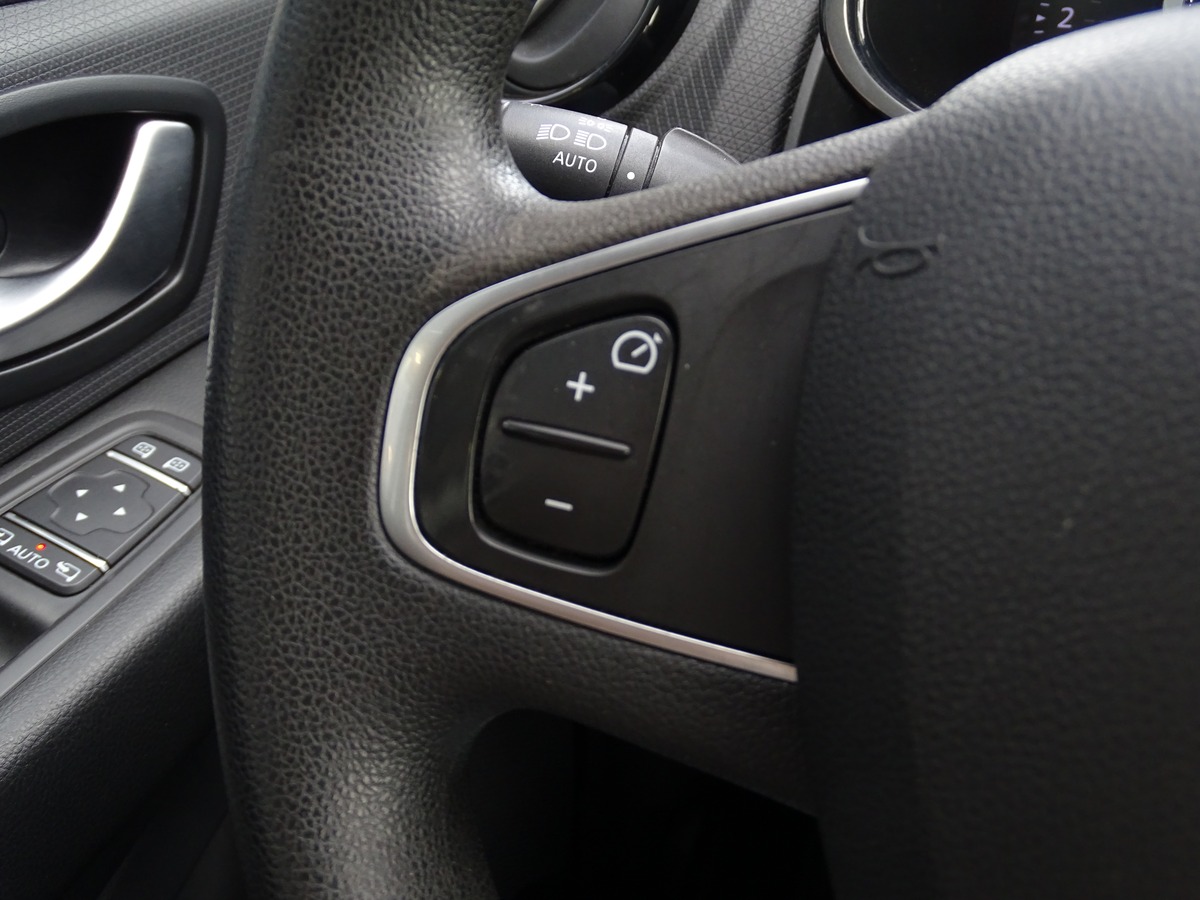 RENAULT Clio IV 1.2 16V 75