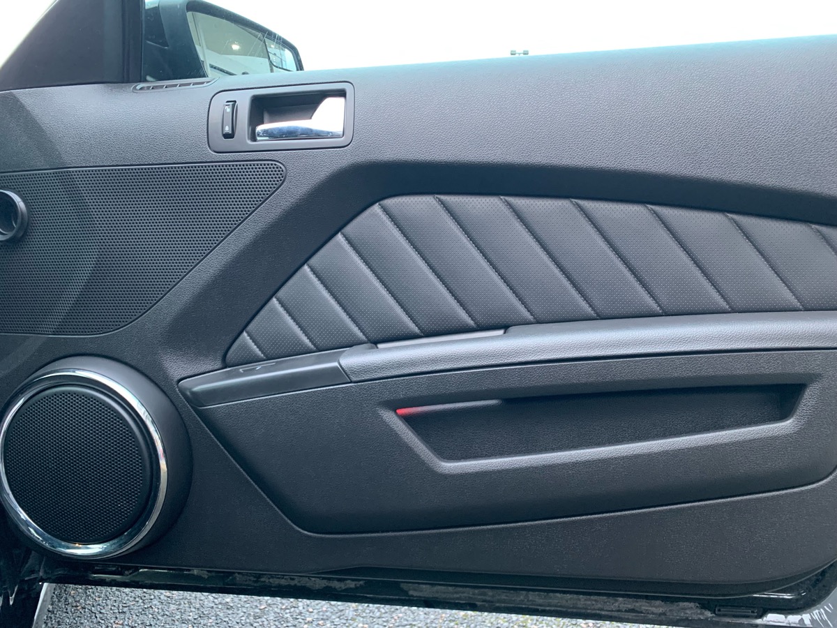 Ford Mustang 305 ch | Reprogrammation Ethanol | Intérieur cuir | Siéges avant chauffants