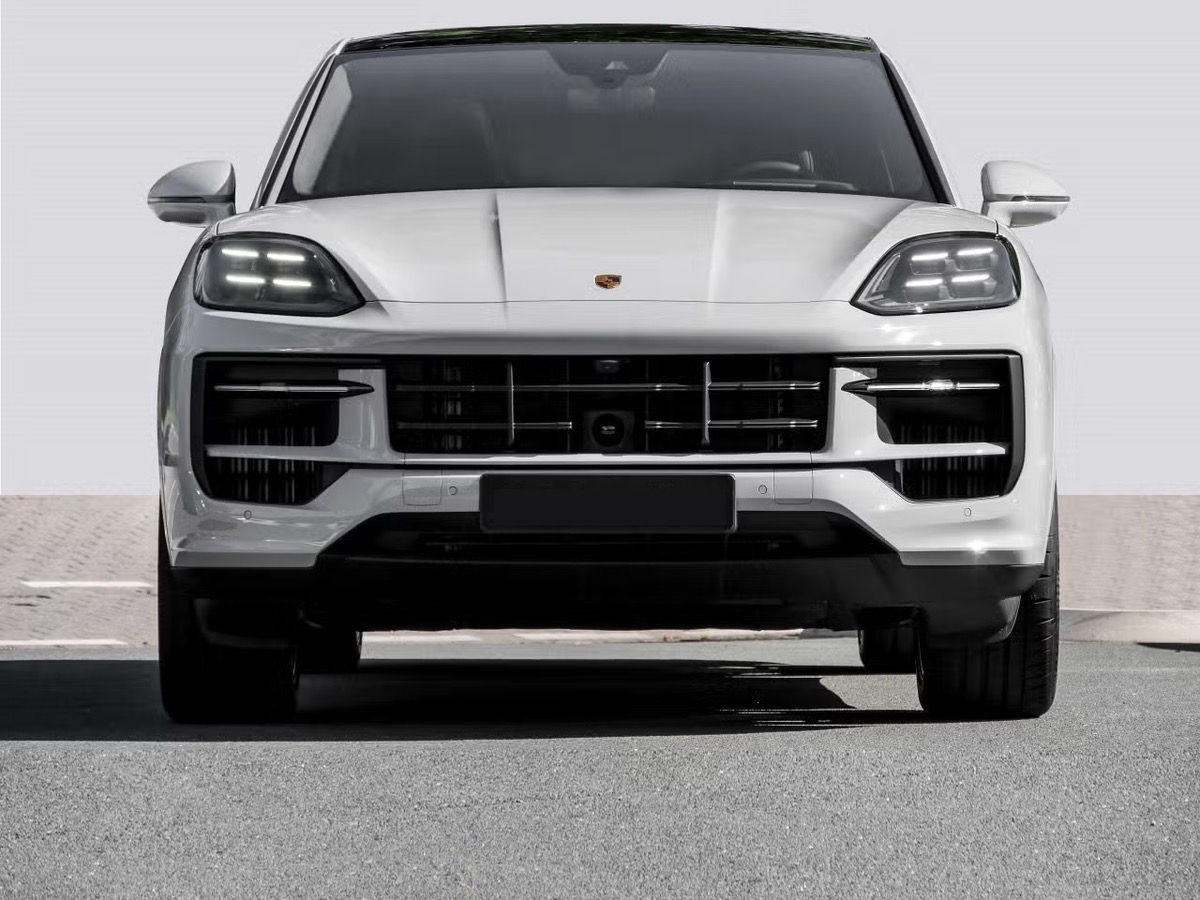 Porsche Cayenne Coupé E-Hybrid 2024 470ch Craie