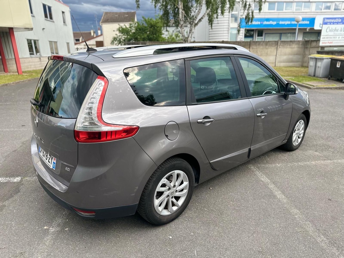 RENAULT Grand Scenic 1.6 DCI 130 CV 1r mains 7pls 4X san frai CBL