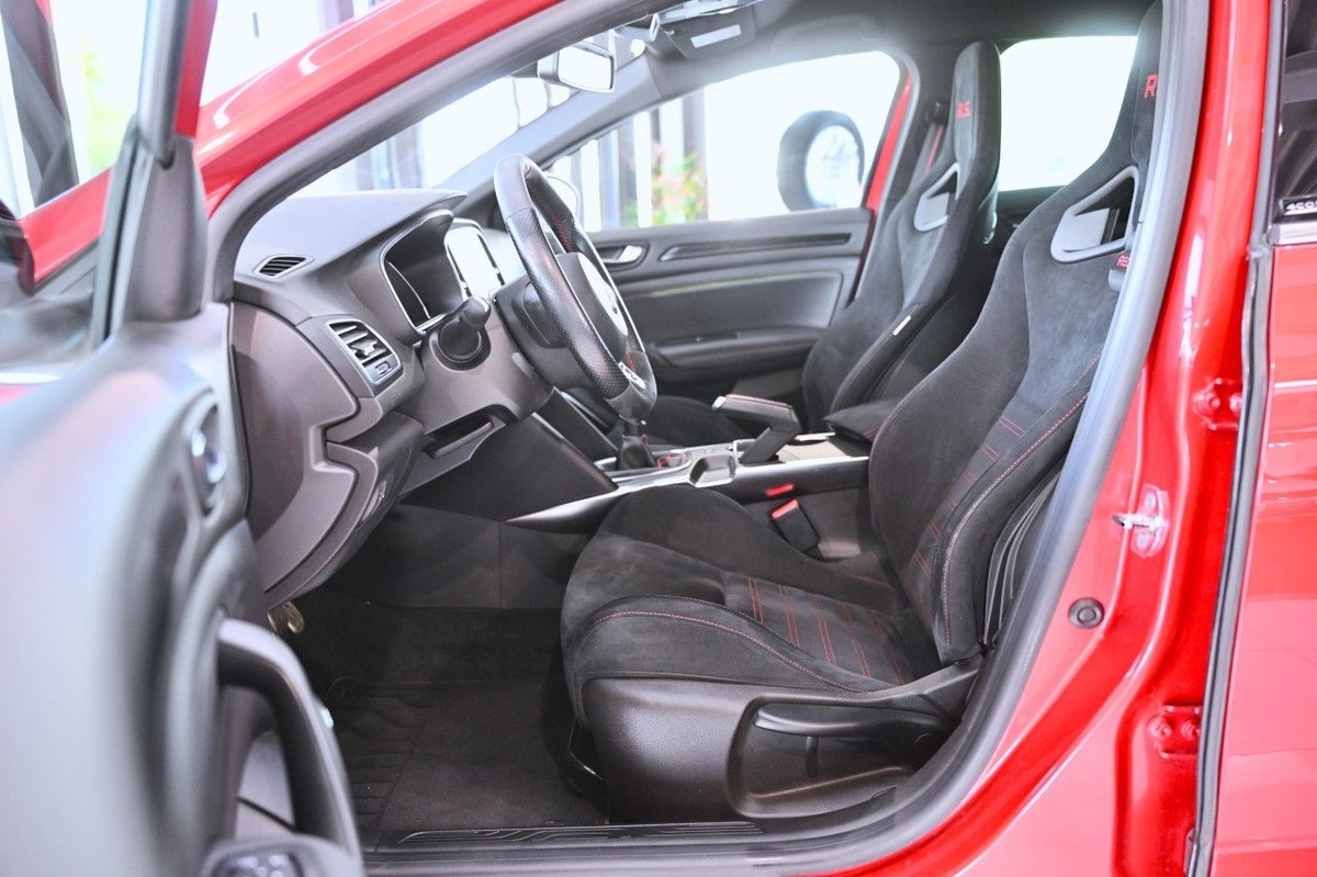 RENAULT Megane IV 1.8 T 300ch RS Trophy