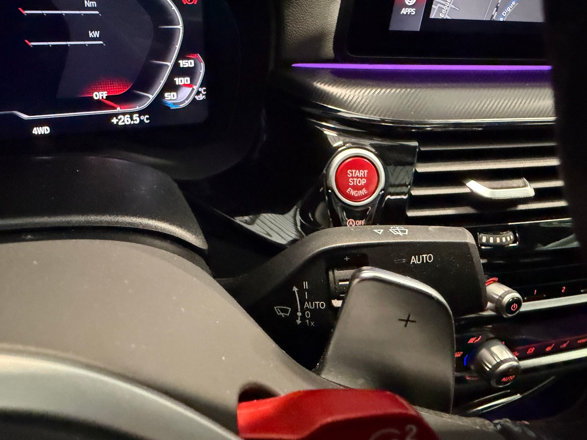 Bmw M5 compétition f90 lci phase 2 4.4 l v8 bi- turbo Bowers & Wilkins / Toit Ouvrant / Caméra 360°