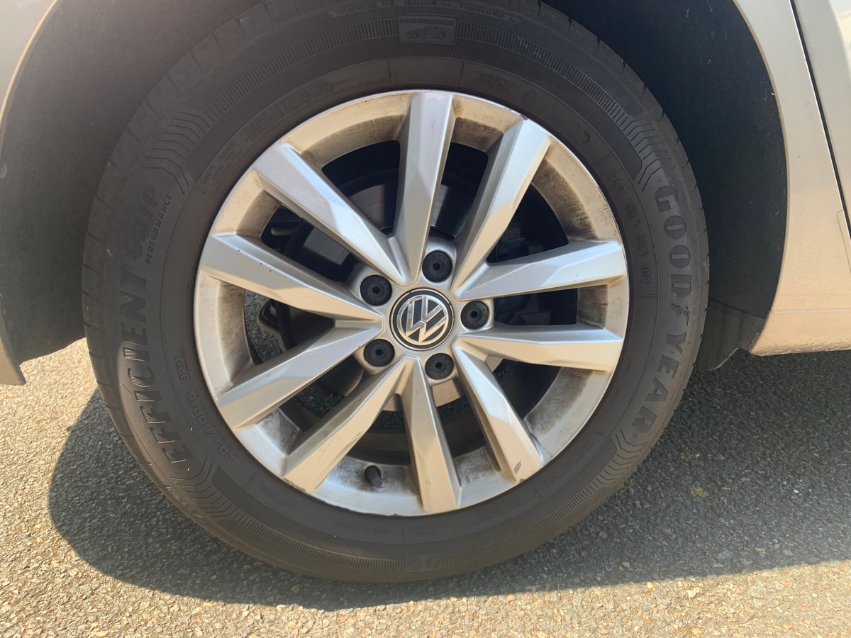 Volkswagen Touran 115 | Confortline | Caméra recul | Régulateur vitesse adaptatif | Apple car Play