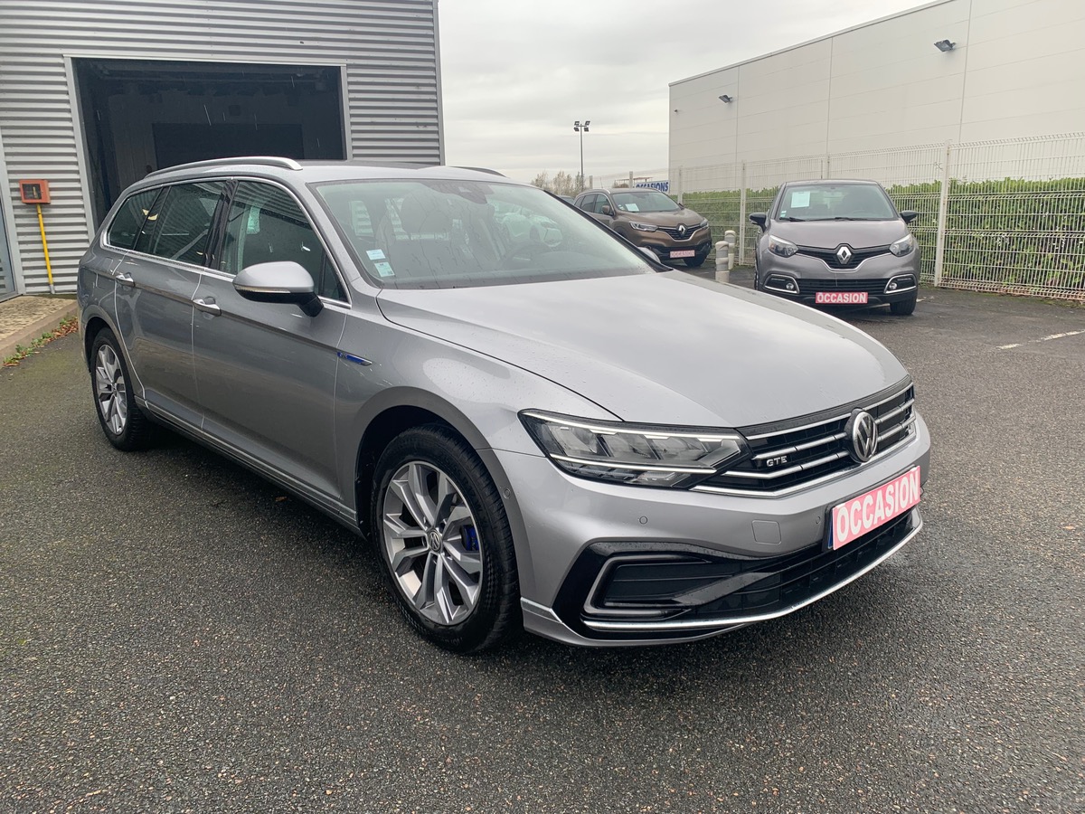 Volkswagen Passat 218 ch | GTE | Combiné instruments digital | Assistant Feu de Route