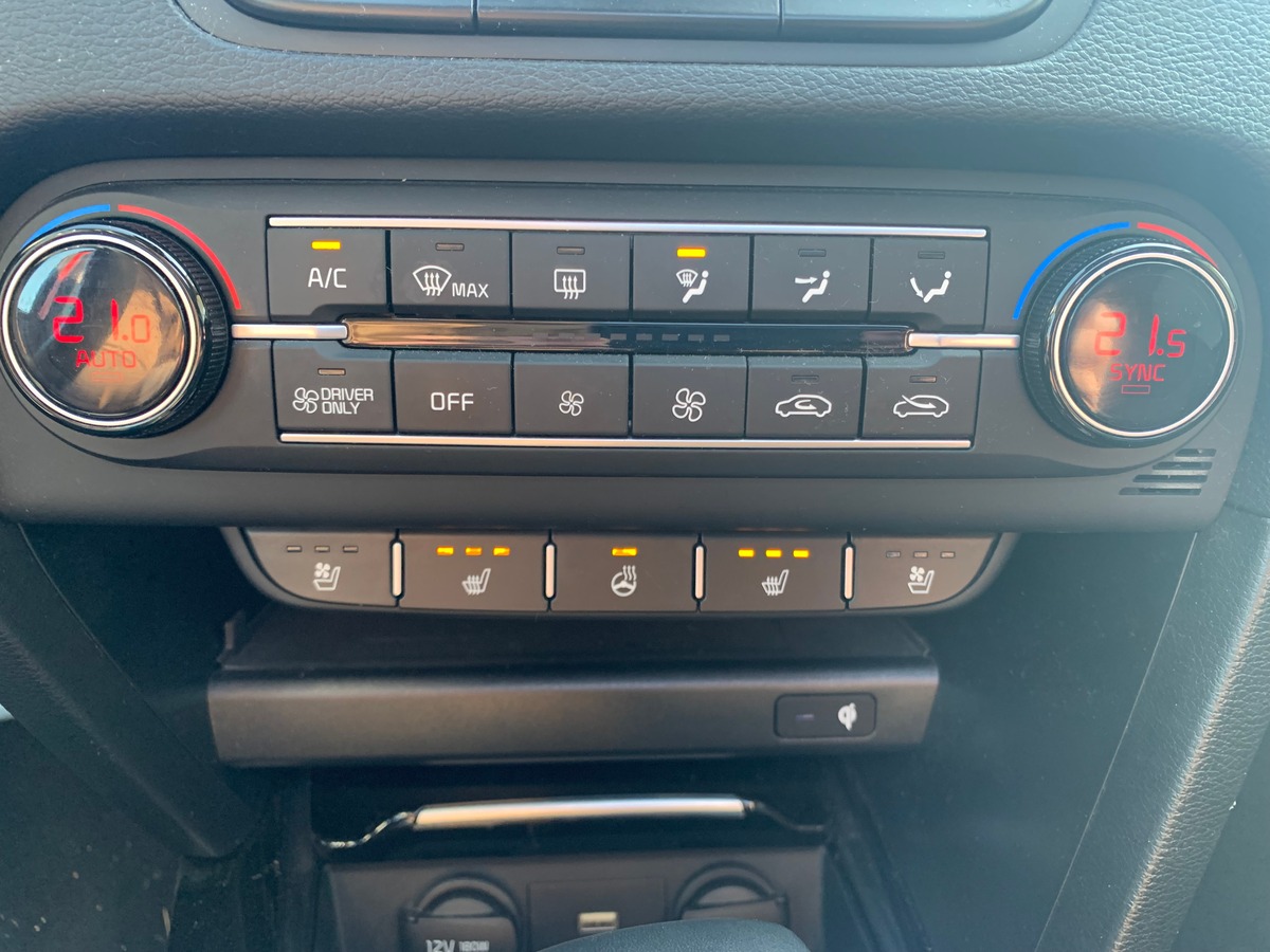 Kia XCeed 141 |Premium | Toit ouvrant | Siéges chauffants climatisés | Caméra recul | Apple car Play