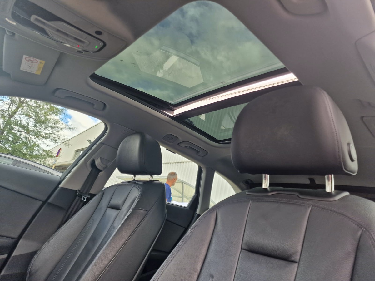 Audi A4 Avant SLINE 218cv 3.0 TDI QUATTRO, SUIVI COMPLET, TOIT OUVRANT, 4 ROUES HIVERS SUR JANTES