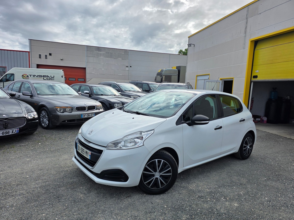 Peugeot 208