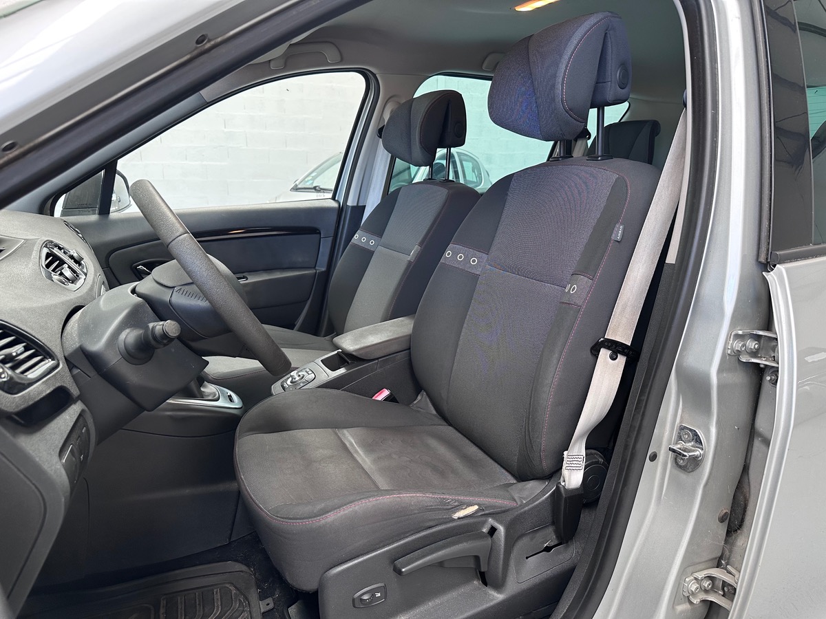 RENAULT Scenic III (3) 1.5 DCI 110 BOSE EDC