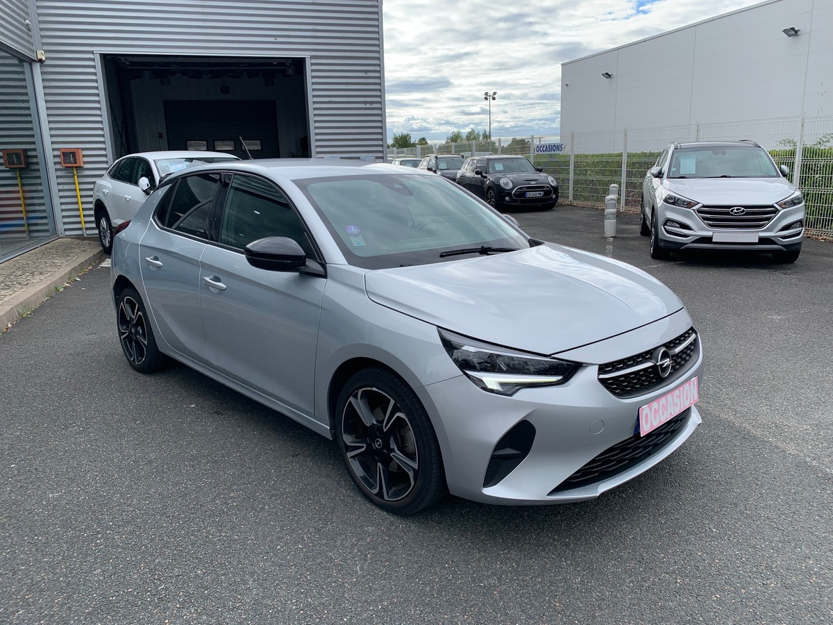 Opel Corsa 100 | Apple car play | Régulateur vitesse | | Reconnaissance des panneaux | Climatisation