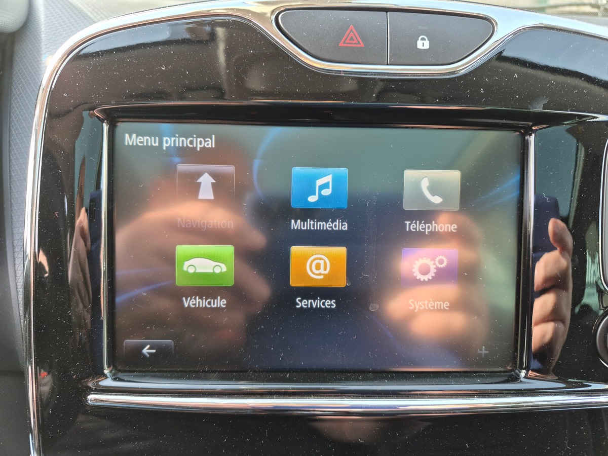 RENAULT Clio IV Estate 120 ch GT EDC