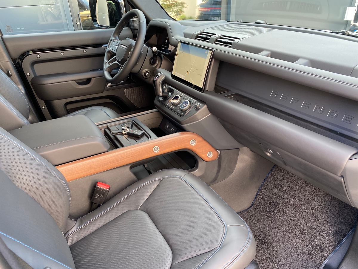 LAND ROVER DEFENDER 110 P400E HSE COUPE DU MONDE / 18850 KMS