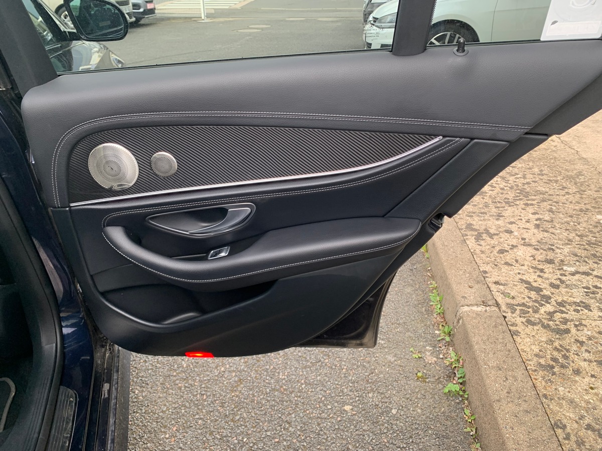 Mercedes-Benz Classe E 200 ch | 220 AMG LINE | Pack Premium | Pack Sport Black | Toit ouvrant