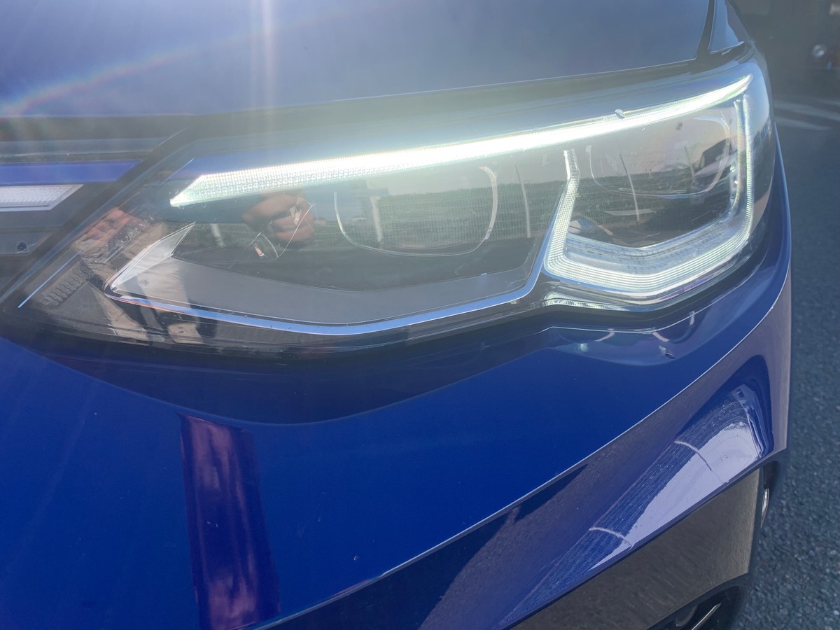 Volkswagen GOLF 8 320 chevaux | R | Toit ouvrant | Caméra de recul | Apple car play | GPS | Attelage