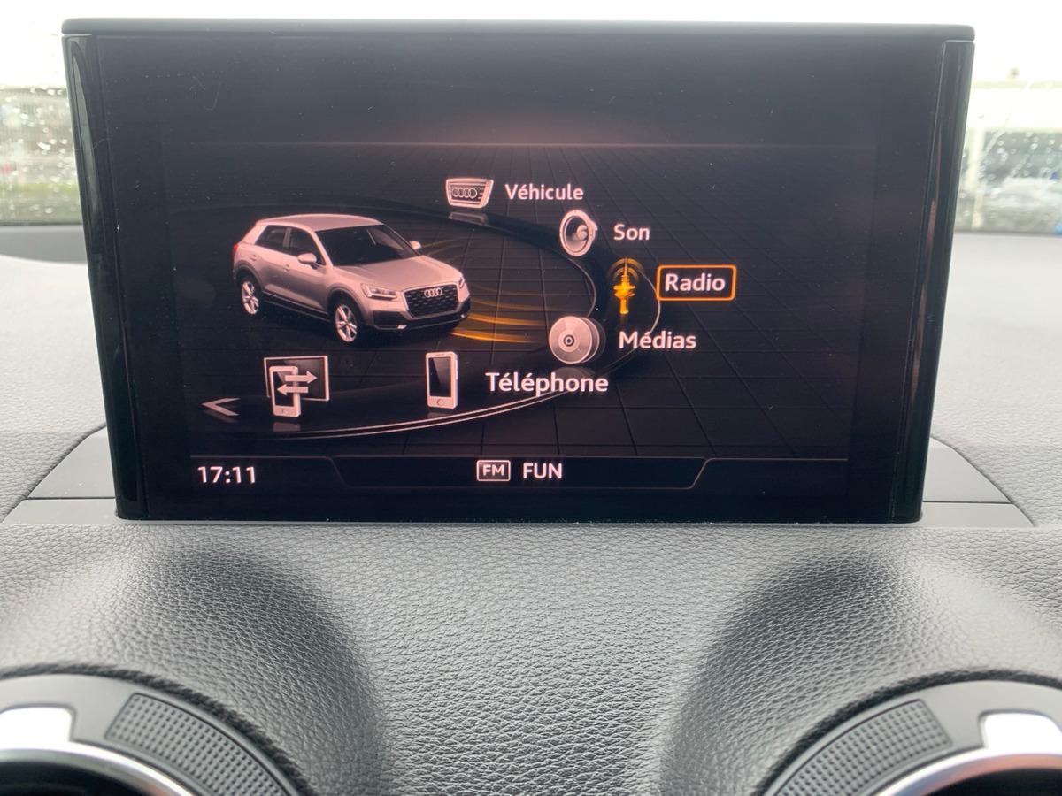 Audi Q2 115 ch | Sport | Toit ouvrant | Régulateur vitesse | Radar | Bluetooth | Coffre électrique
