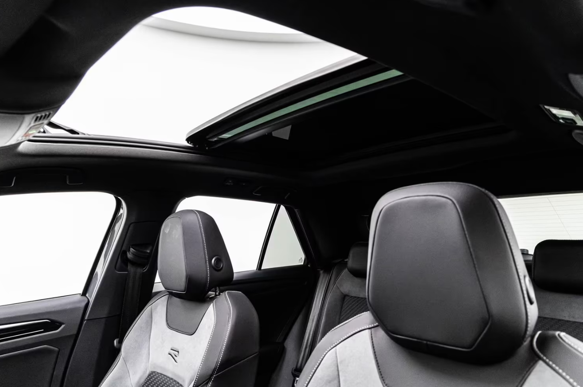 Volkswagen T-Roc 2.0 TSI 300ch R 4-Motion DSG7/Toit ouvrant/Beats/Attelage