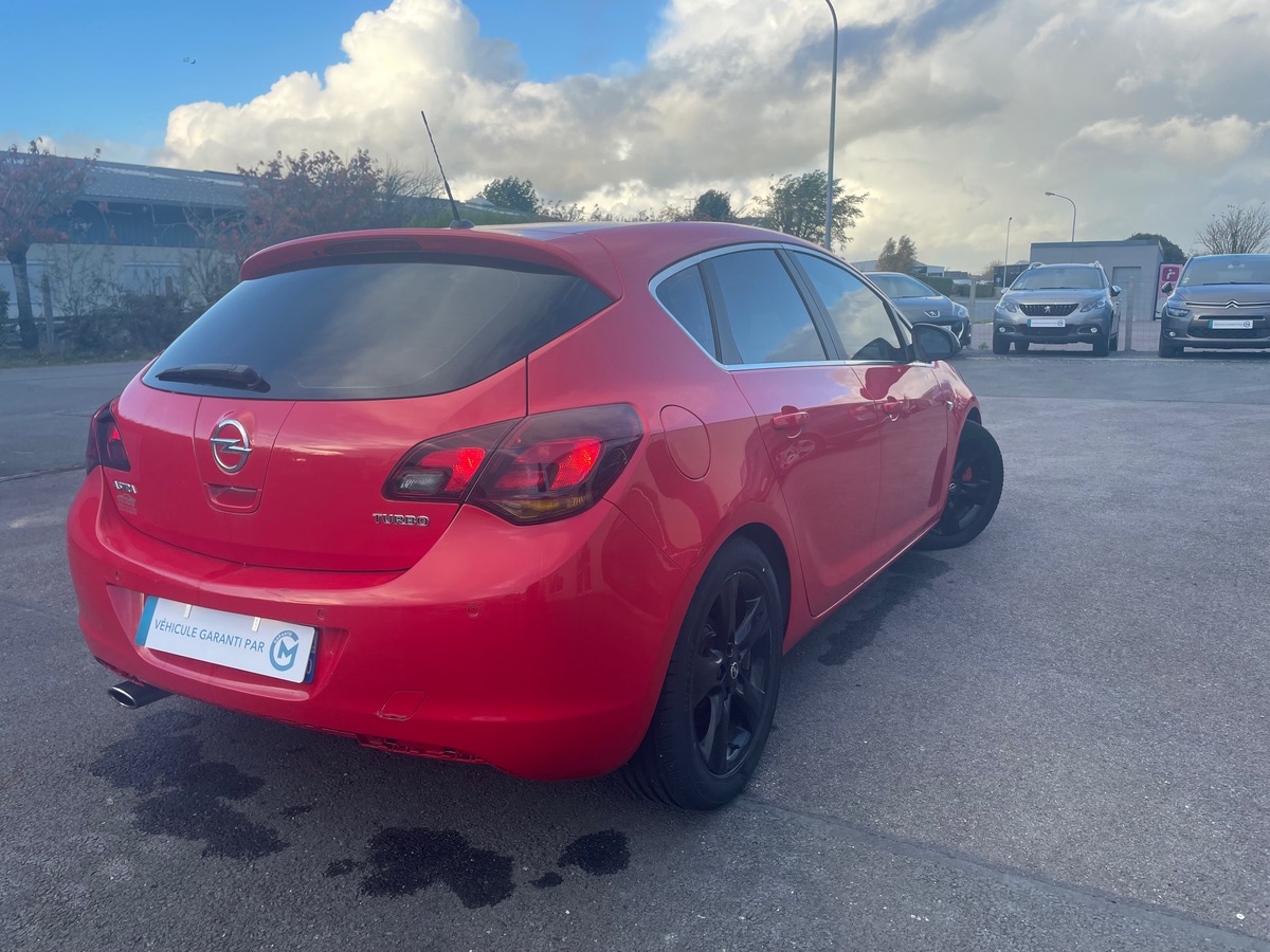 Opel Astra 1.6 turbo 180 sport