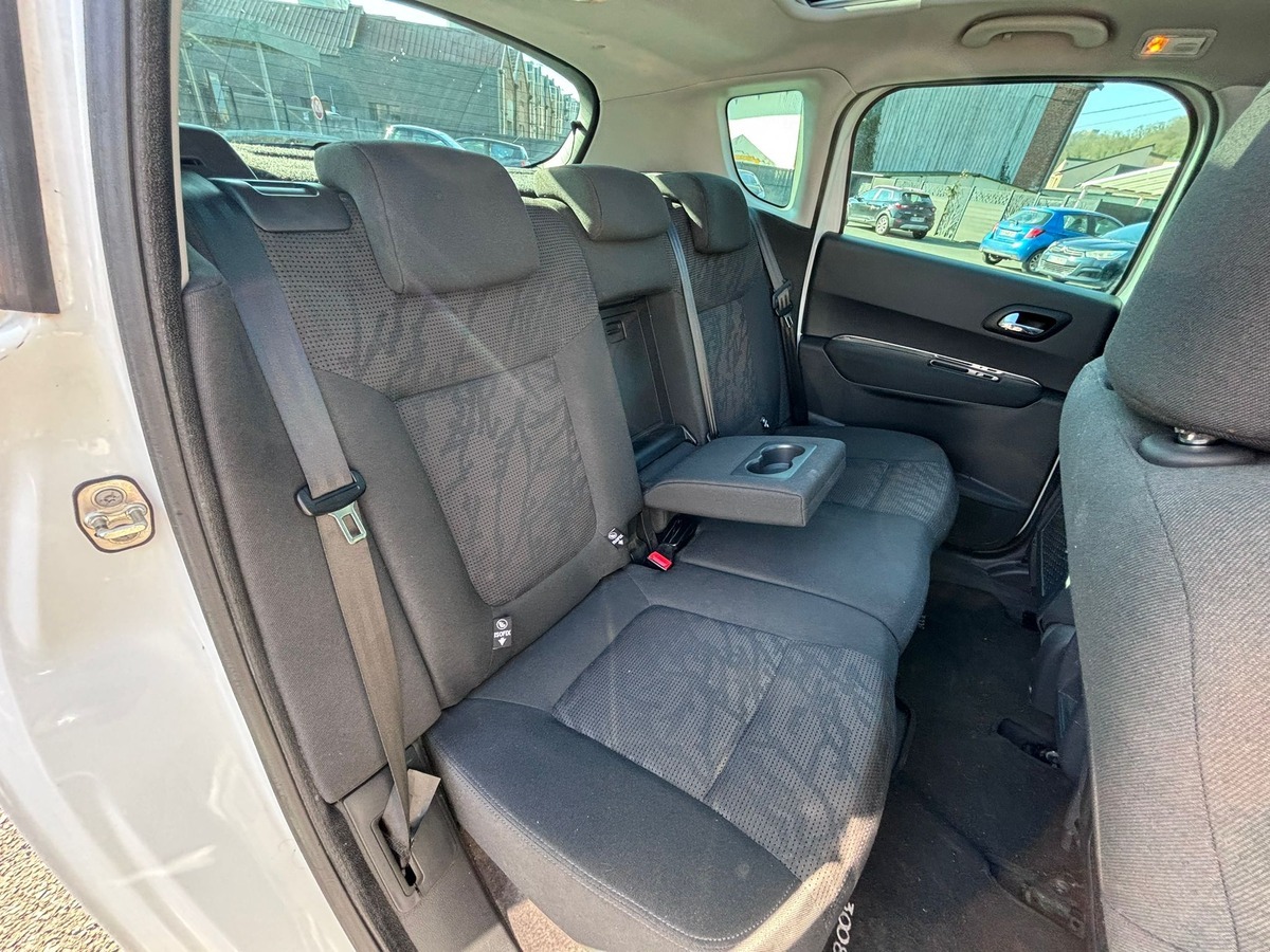 Peugeot 3008 1.6 HDi 110CH Style - Attelage - Révisé - Garantie