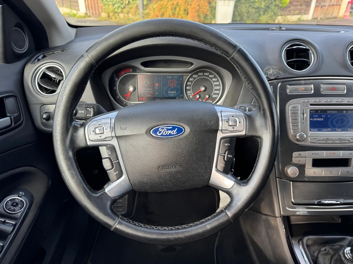 Ford Mondeo 2.0 140 TDCi Titanium-DISTRIBUTION NEUVE-GARANTIE