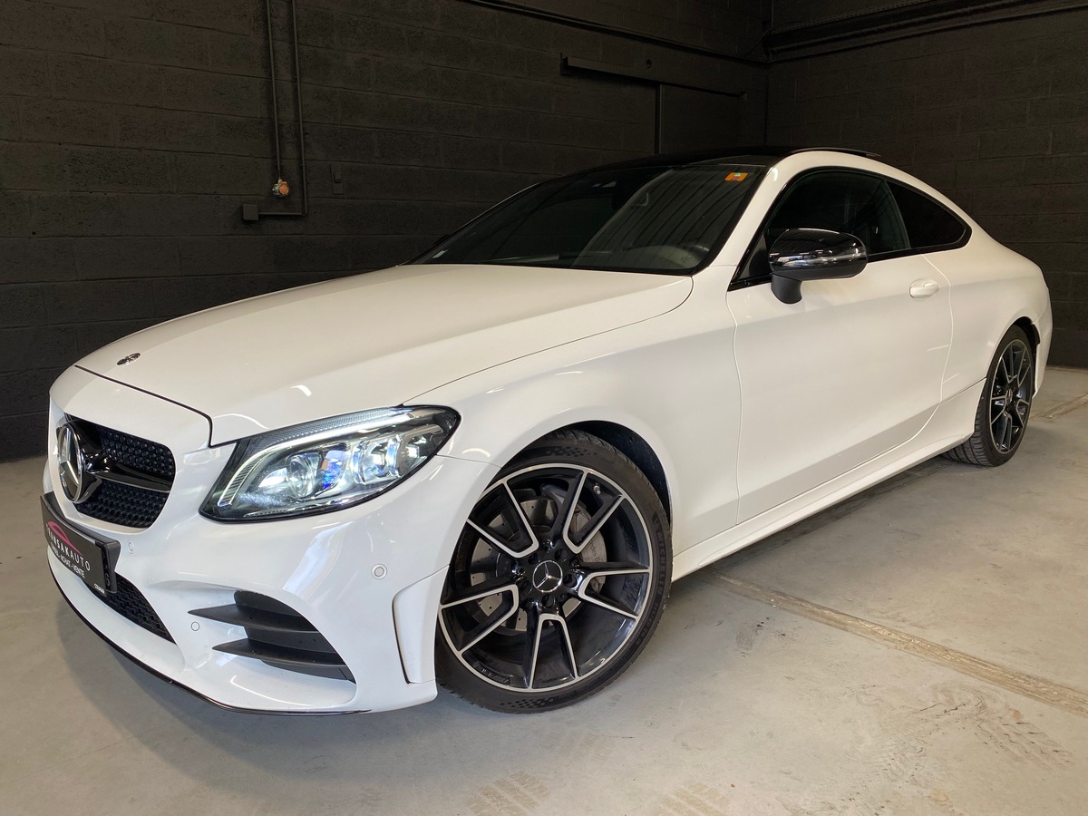 Mercedes Benz Classe C 220 cdi AMG Line / Toit Panoramique Ouvrant / Cock Pit / Led d Ambiance