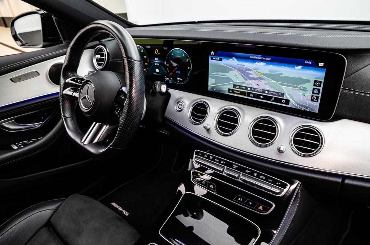 Mercedes-Benz Classe E Break 300 de 194+122ch AMG Line 9G-Tronic/Caméra 360/Aff Tête Haute