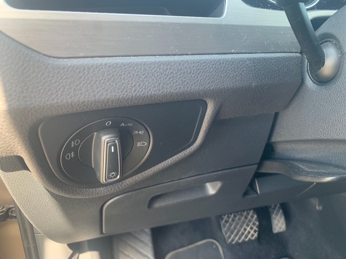 Volkswagen Touran 115 | Confortline | Caméra recul | Régulateur vitesse adaptatif | Apple car Play