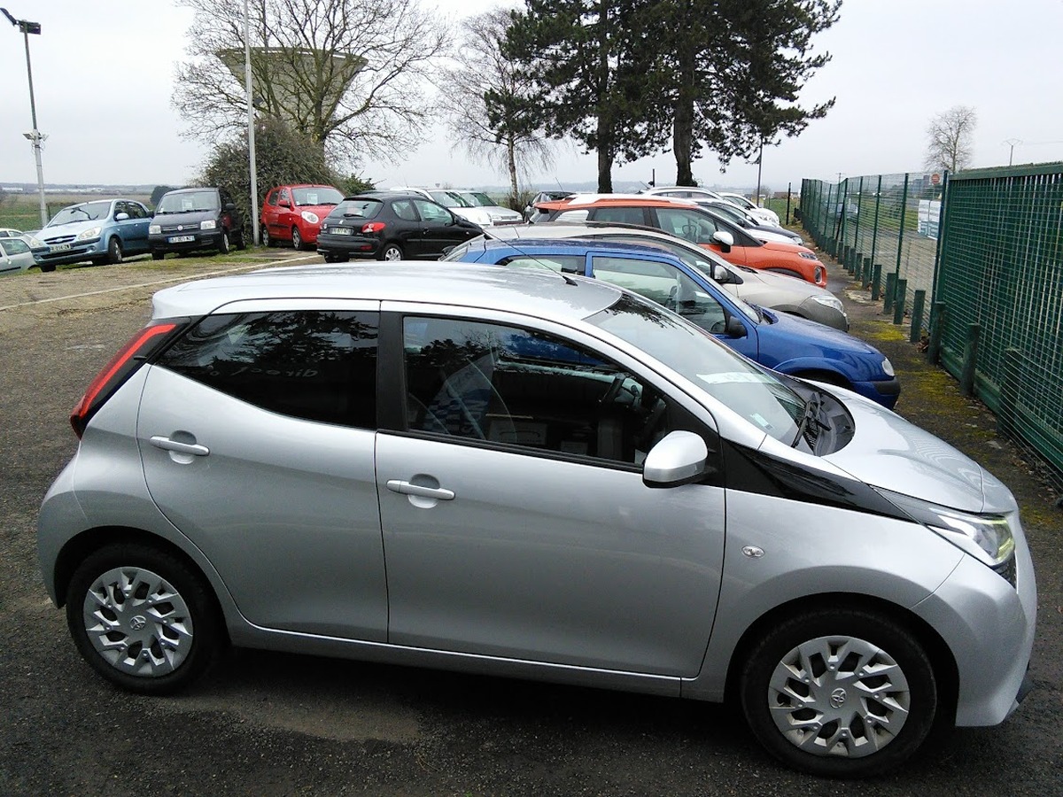 Toyota Aygo 1.0 72CH VVTI X-PLAY 5P CLIM