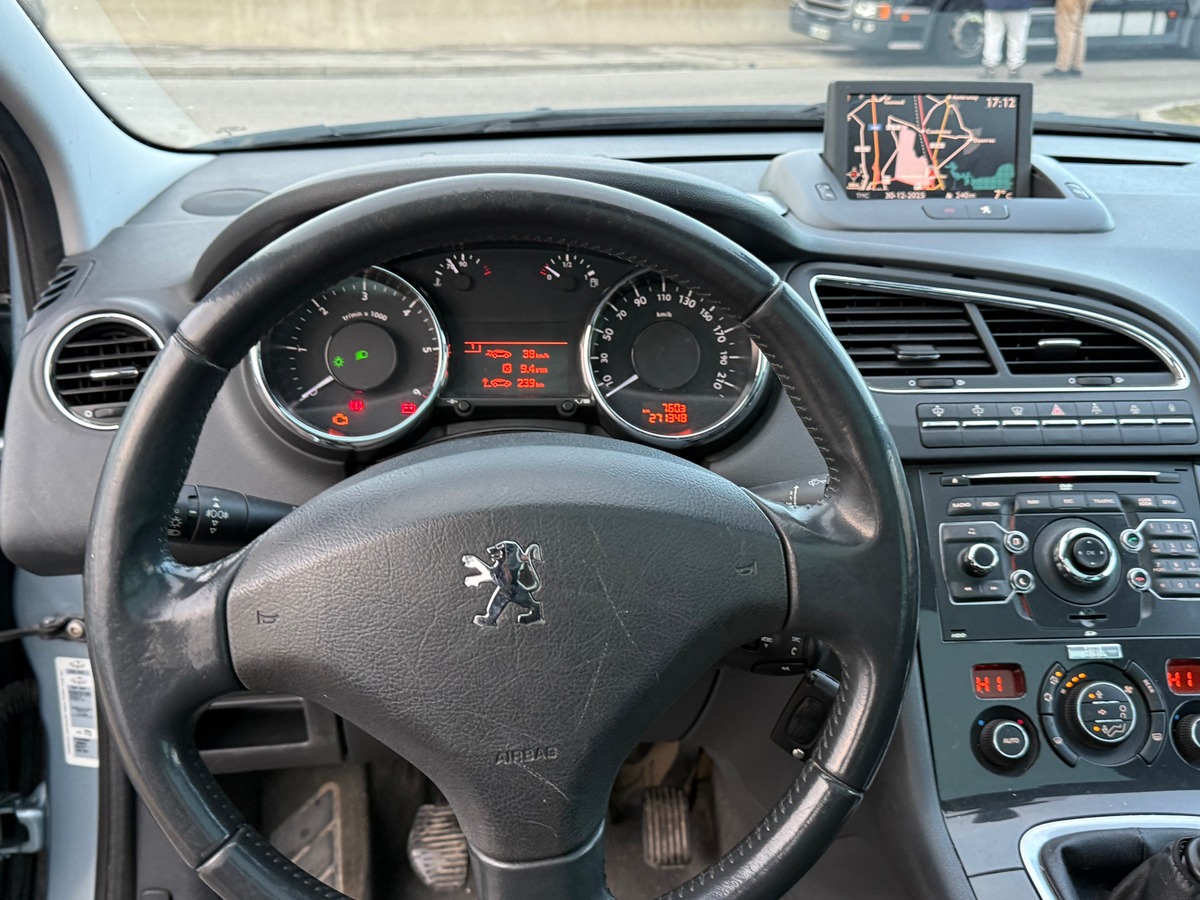 Peugeot 5008 2.0 HDi 16V FAP 150 CH 7 places TOUTES OPTION DISTRIB NEUVE