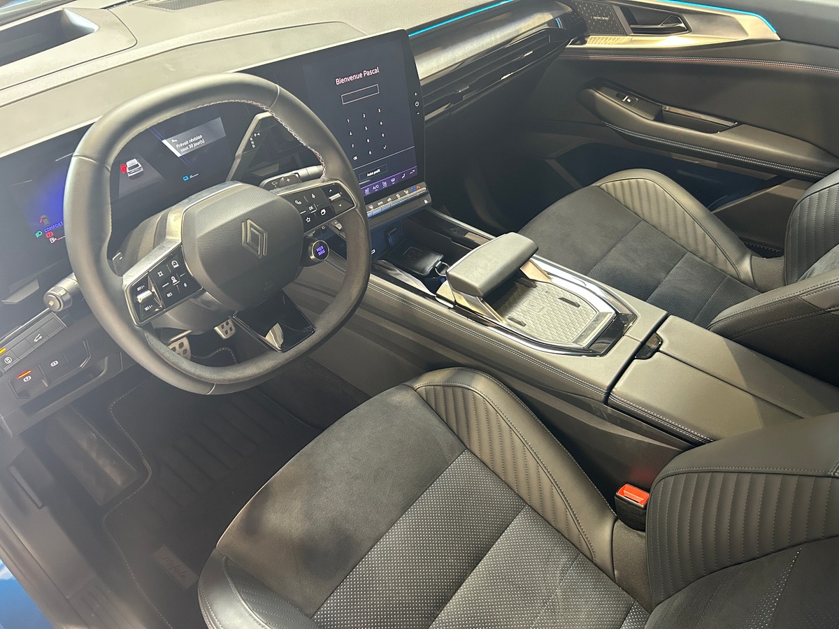 RENAULT RAFALE Coupé E-TECH 1.2 i 12V 200 Hybrid 131 cv Boîte auto - GARANTIE CONSTRUCTEUR