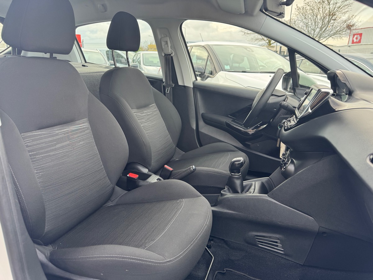 Peugeot 208 1.5 BHDI 100CH PREMIUM PACK / PRIX TTC / 7000€ HT