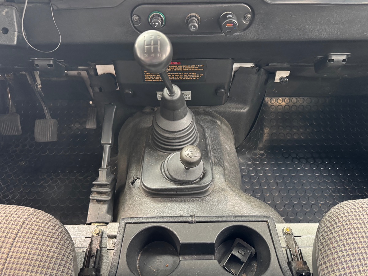 Land-Rover Defender 130 TDI 200 MOTEUR 11L BOITE DE VITESSE LT77S