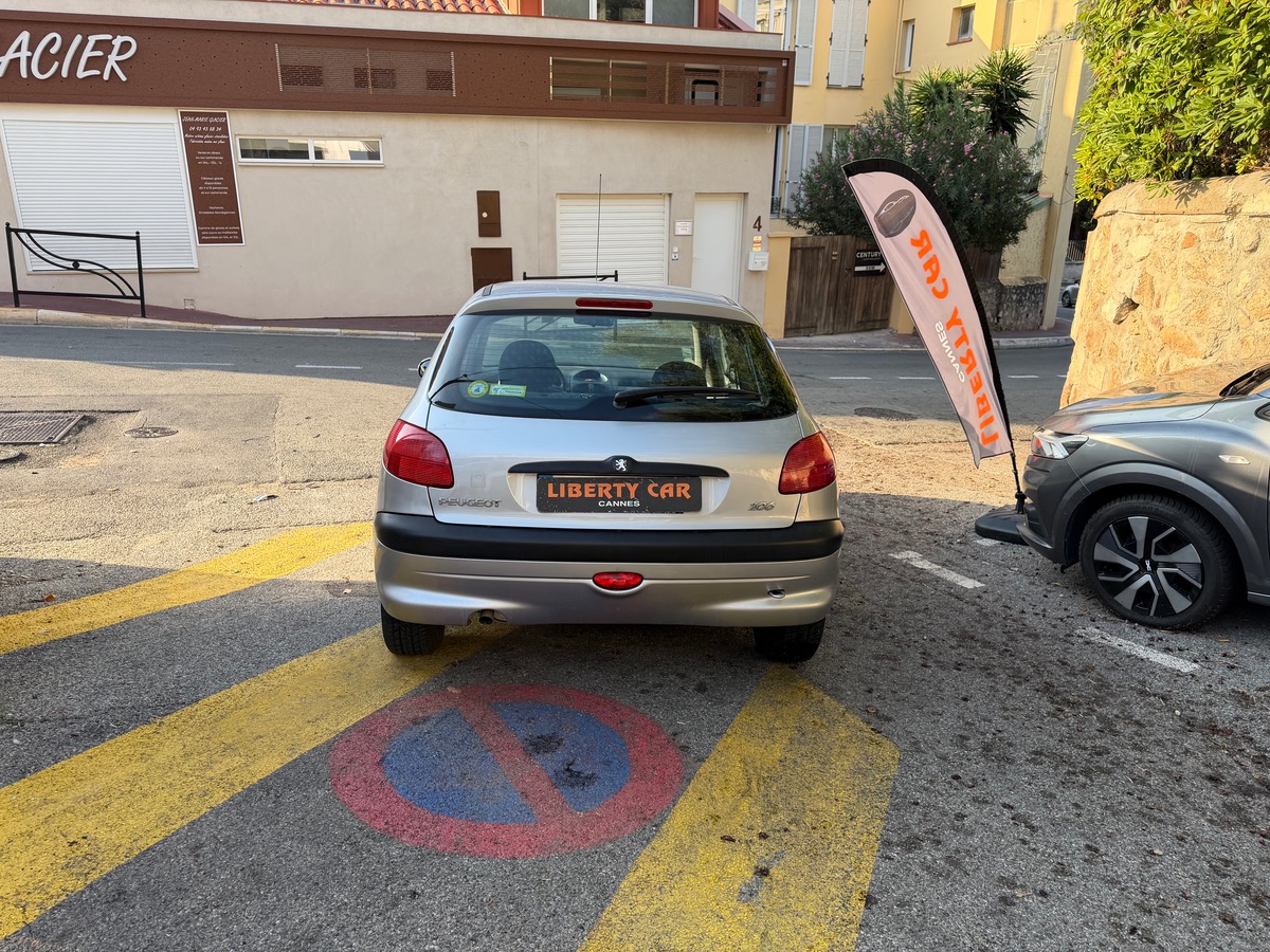 Peugeot 206 1.4 i 75 CV Xr /Deuxièmes Mains / Boite Auto / Km Réel