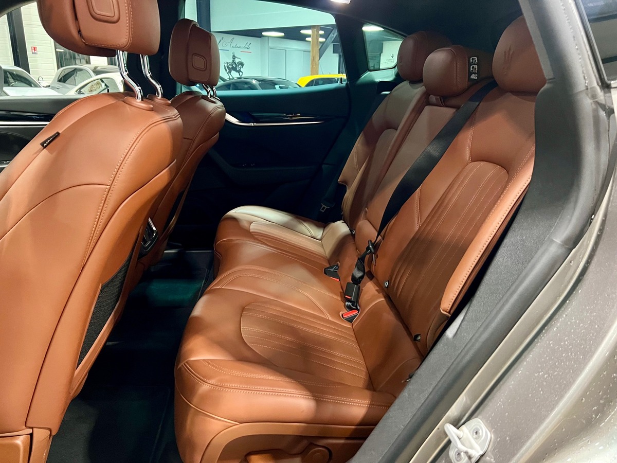 Maserati Levante Diesel 3.0 V6 Turbo 275 SPORT /CARPLAY/ATTELAGE/