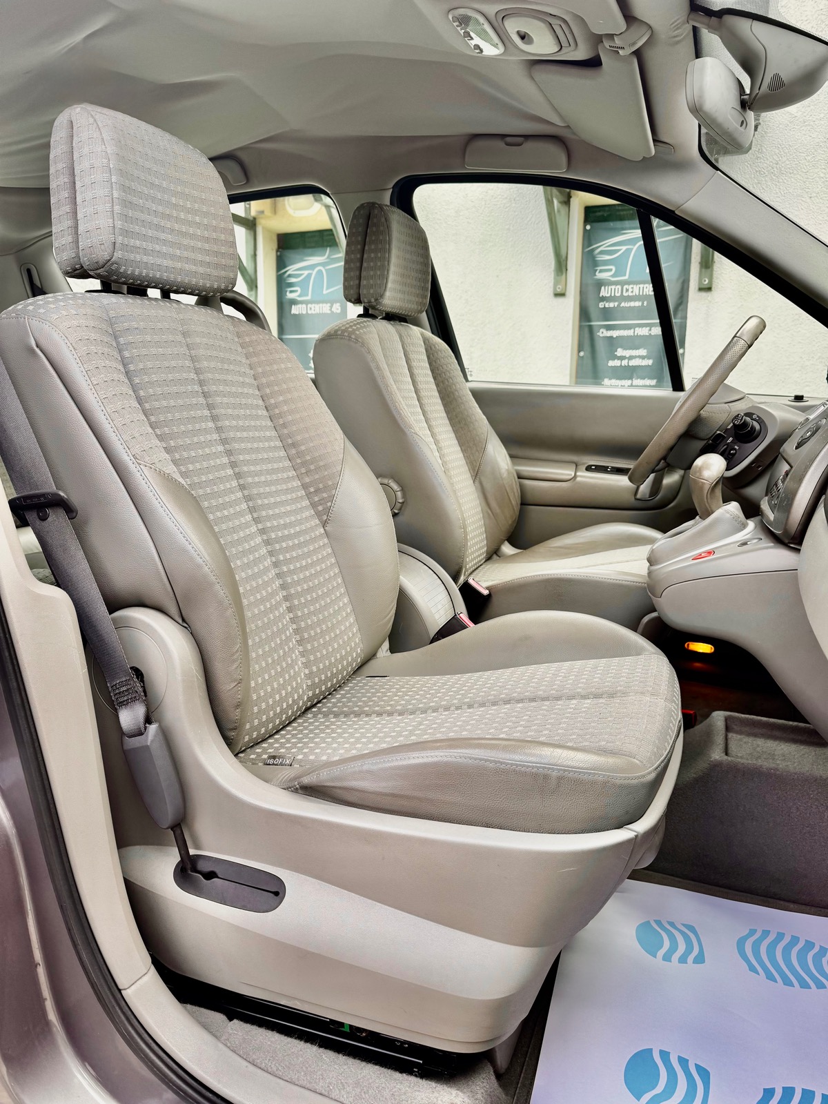 RENAULT Scenic 1.6 16V 115 CV LUXE PRIVILÈGE BOÎTE AUTOMATIQUE