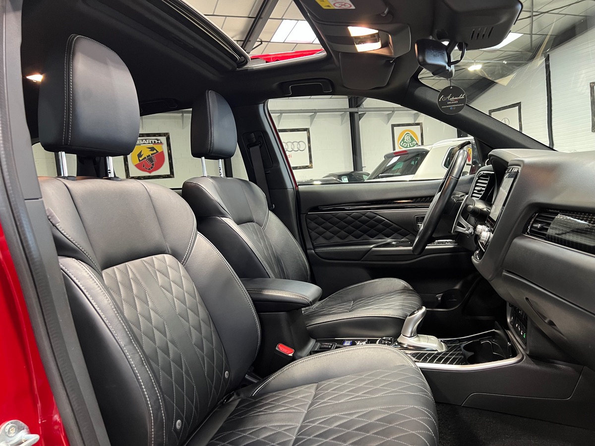 Mitsubishi Outlander 2.4 PHEV 4WD 135CV TO+ATT c