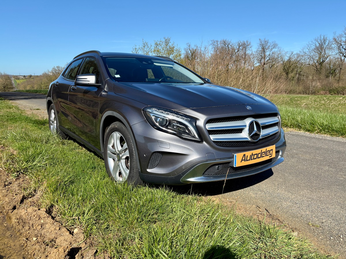 Mercedes Benz GLA 200 SENSATION 156CH