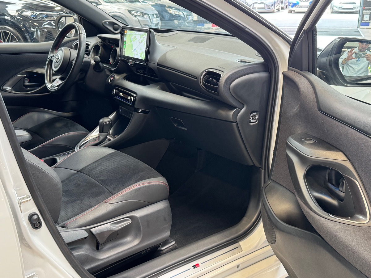Toyota Yaris 1.5 VVTI 116CV GR SPORT JBL/ HUD 1ERE MAIN b