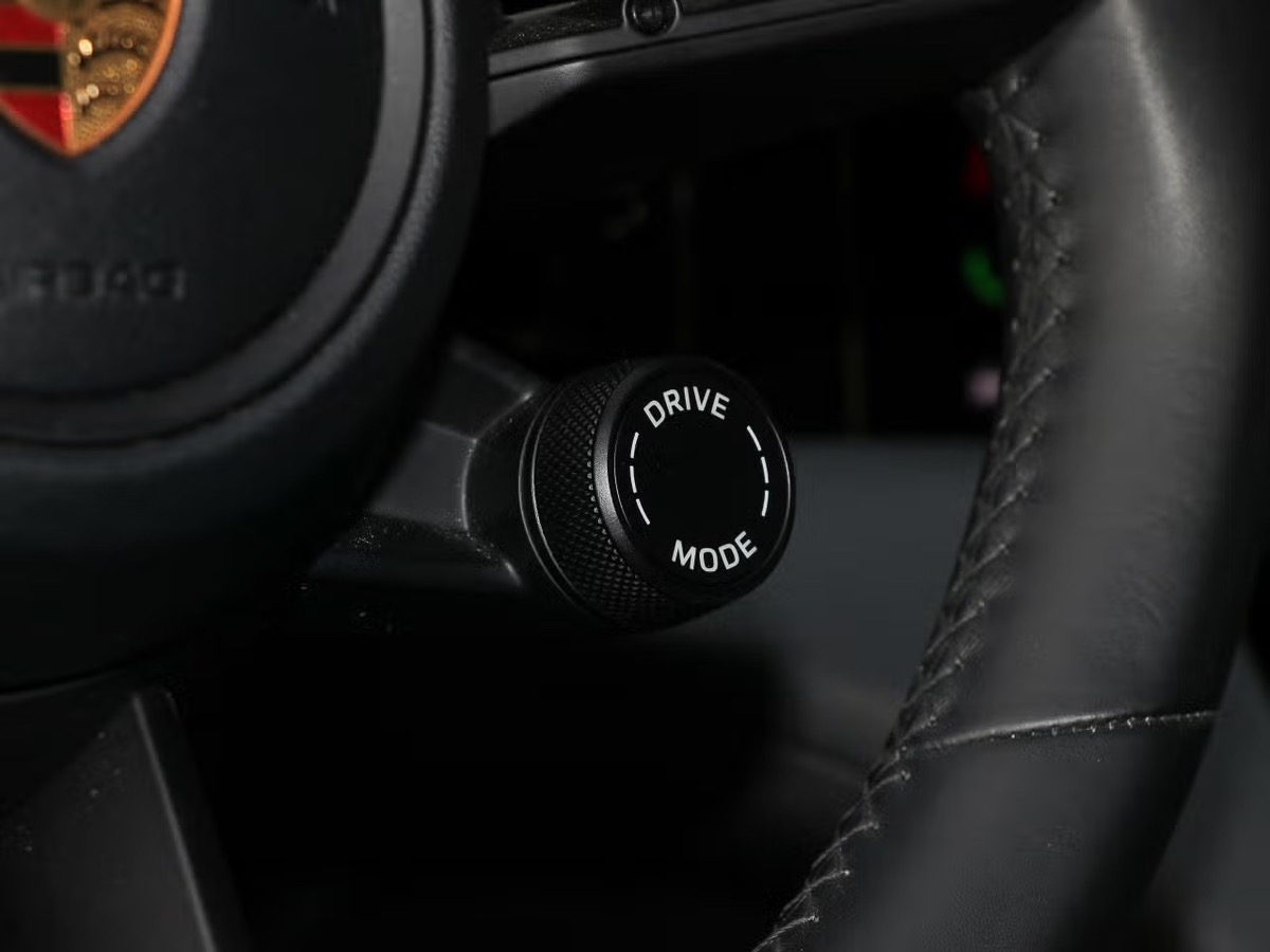 Porsche Taycan Cross Turismo 4S 571ch Craie Chrono/360/ToitPano/ACC/Siège chauffant AV/AR/Angle mort