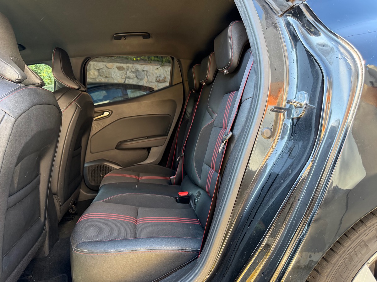 RENAULT Clio V  1.3 TCE 130 CV / RS LINE / Carplay / Caméra de recul /Full Black /KM Réel/ Son Focal