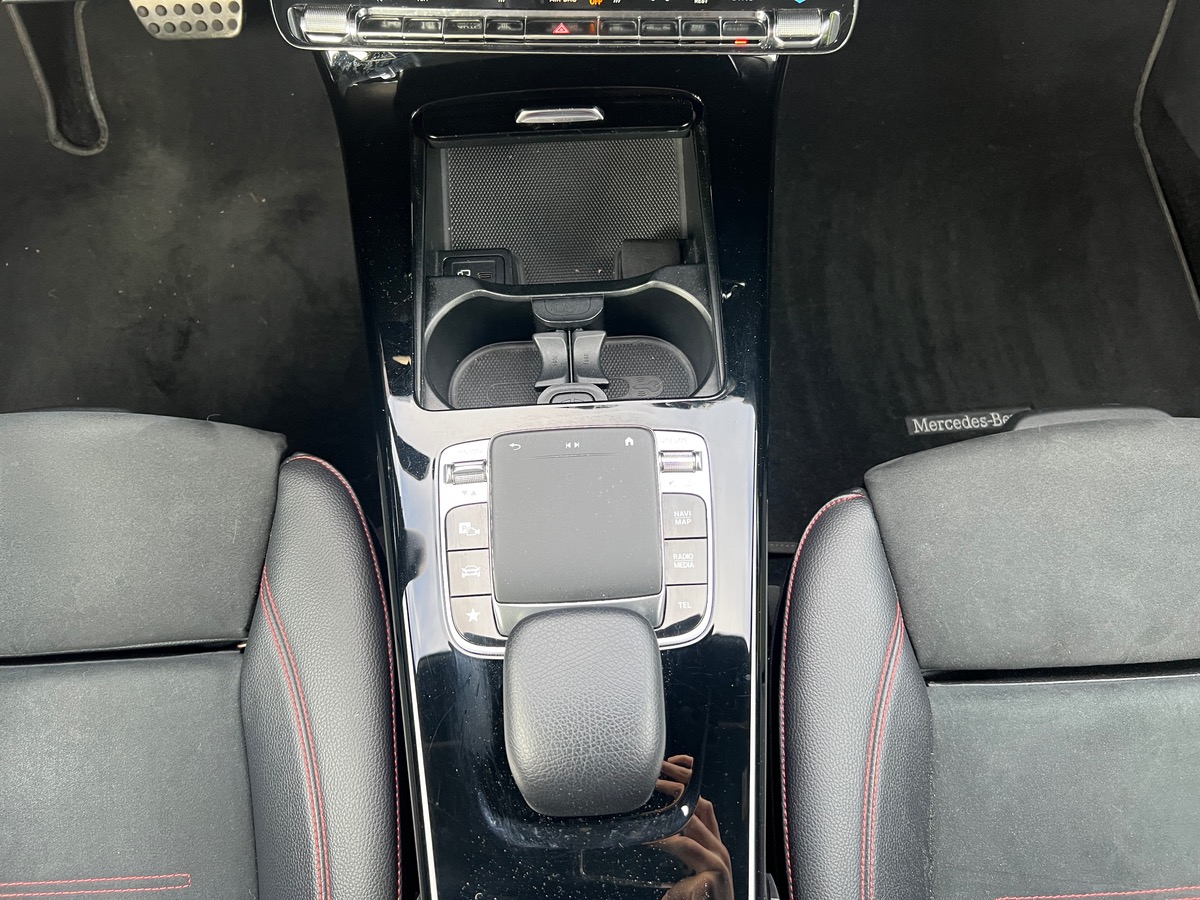 Mercedes-Benz Classe A 200d AMG LINE 150cv, SUIVI COMPLET, TOIT OUVRANT, CARPLAY, LED, MULTIBEAM