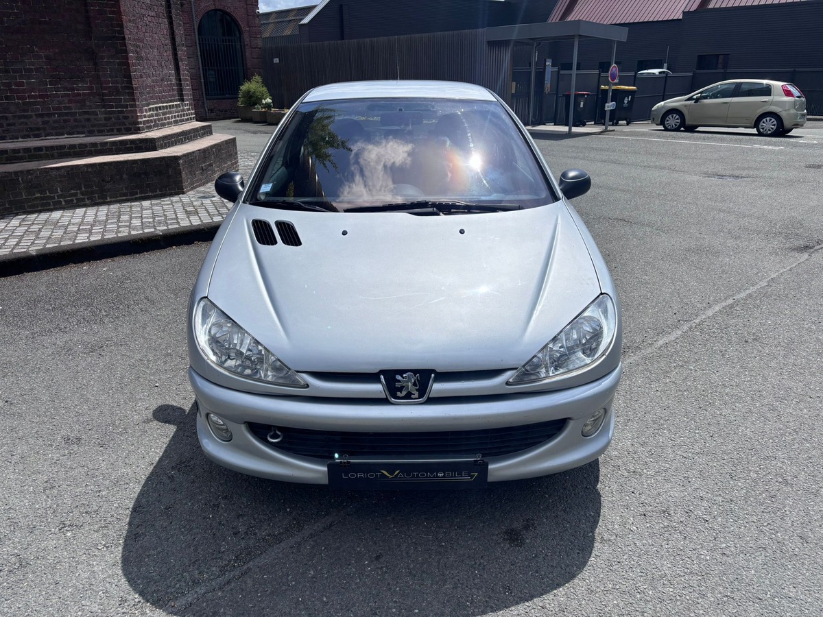 Peugeot 206 1.6 16v 110 XS 3p - Prête à partir