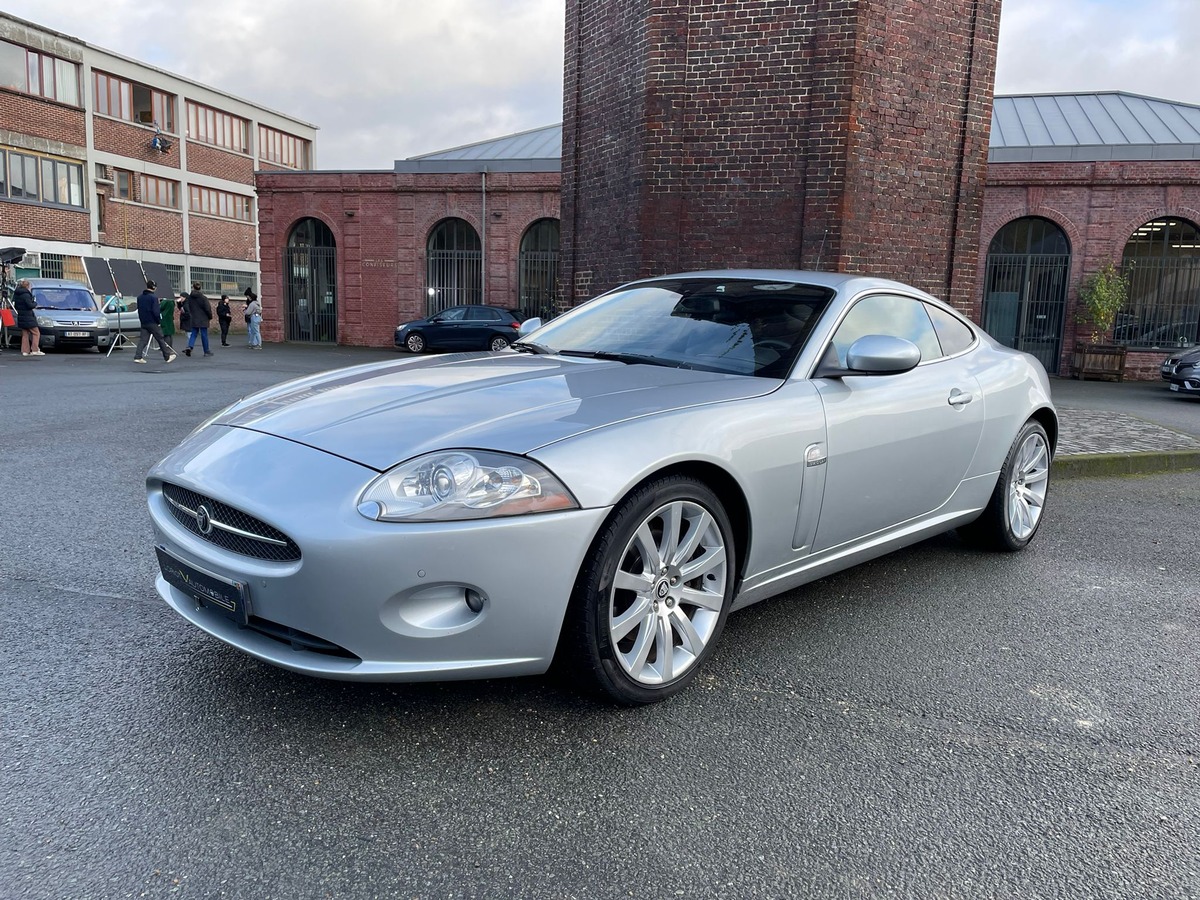 Jaguar XK V8 4.2