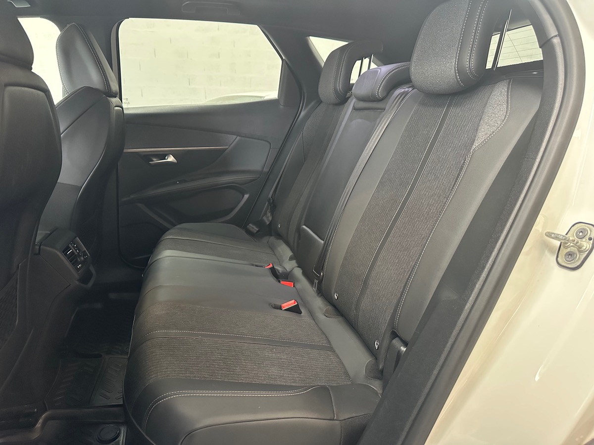 Peugeot 3008 1.2 PureTech 130ch S&S GT Line / Entretien complet Peugeot / Distribution neuve